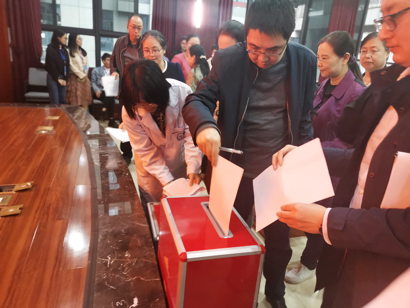 365上市公司(英国)集团